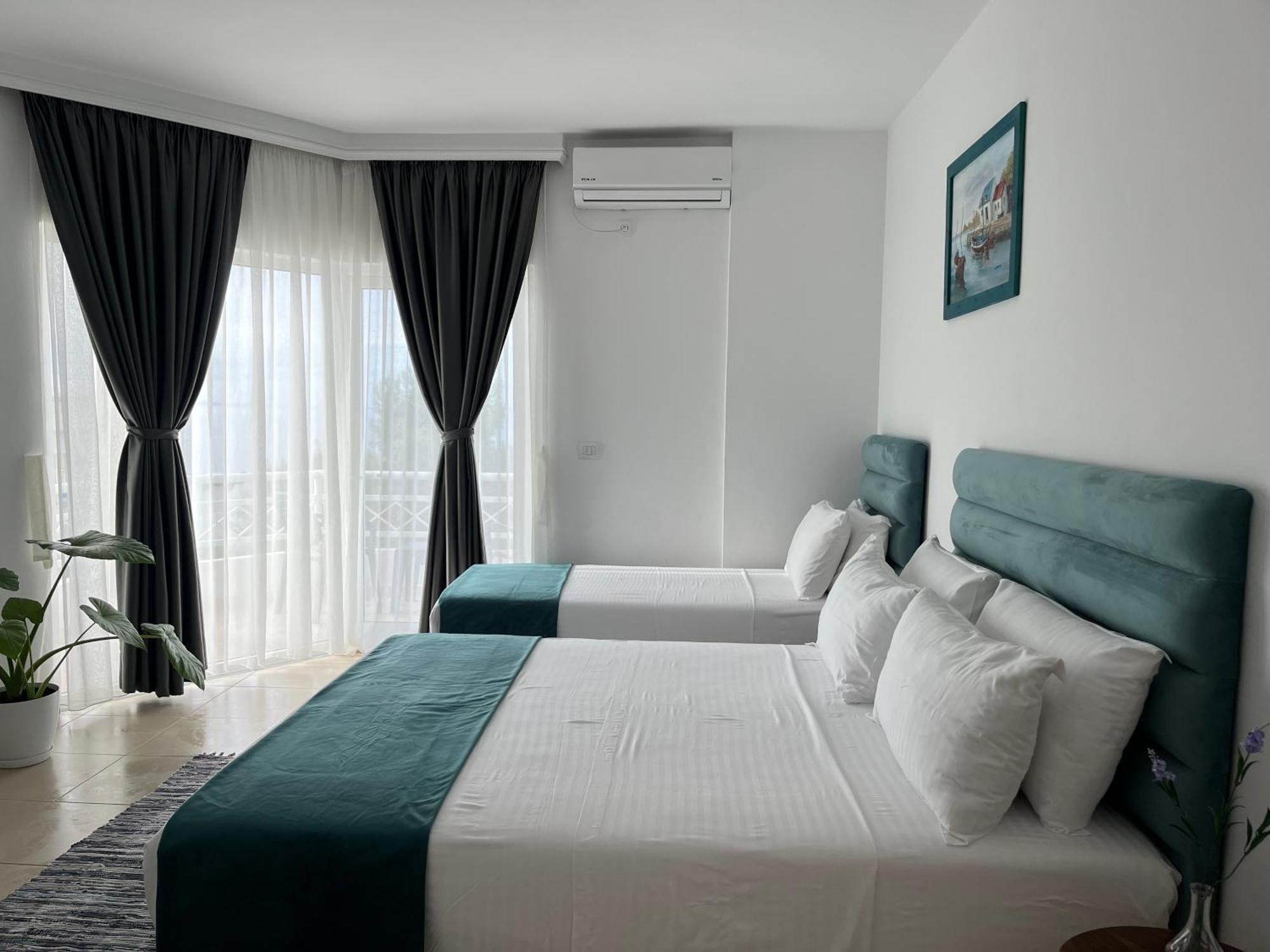 Saranda Hotel