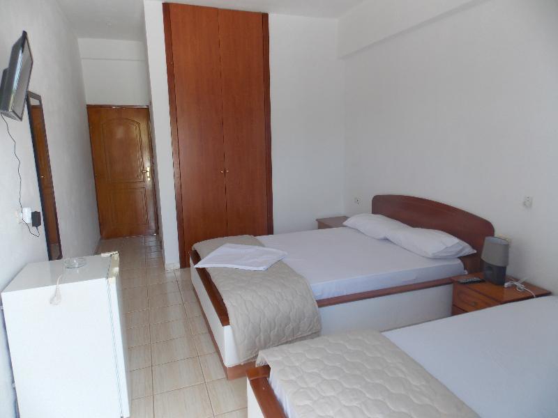 Saranda Hotel Hotell 3*